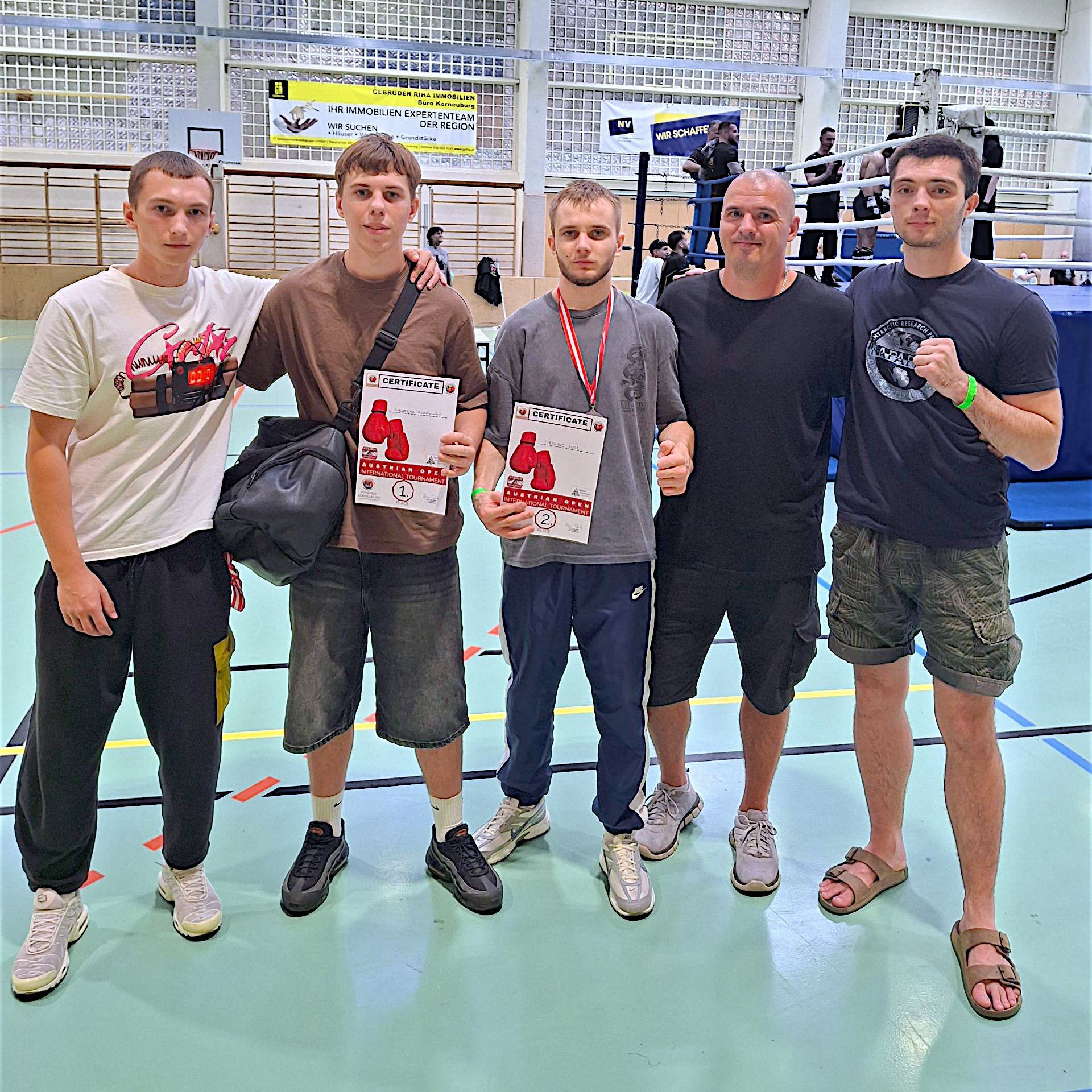 WKF international Austria cup.
Boli sme vo Viedni, užívame každú možnosť dostat skúsenosti a ísť do ringu.
🥇 1 🥈 2 ❌️ 1.
Analyzujeme, pracujeme nad chybami, a ideme ďalej. O tyzden mame ďalšie zápasy.